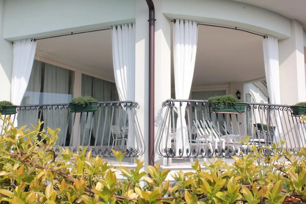 Holidays Apartment Verdelago Desenzano del Garda 0*,  Italy