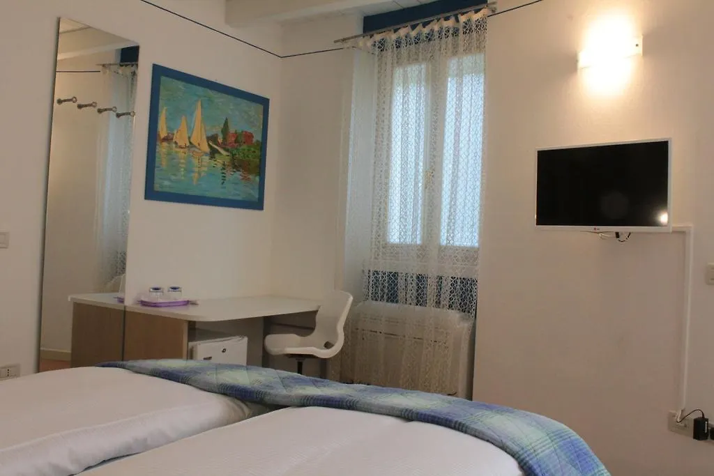 Holidays Apartment Verdelago Desenzano del Garda Italy